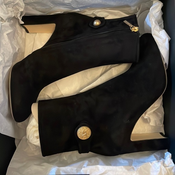 BNIB Dolce & Gabbana black suede ankle boot size 41 - Picture 1 of 8